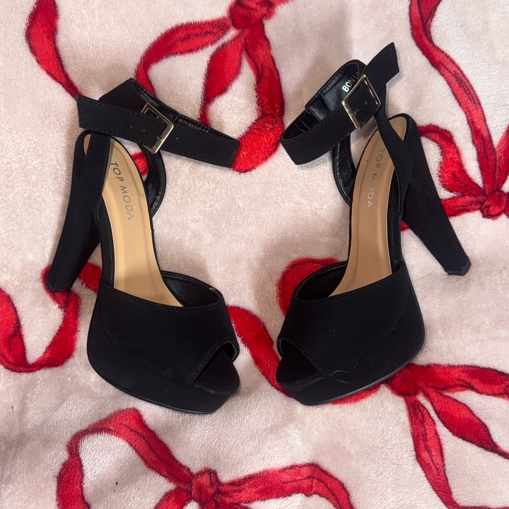 platform heels 🖤🪄